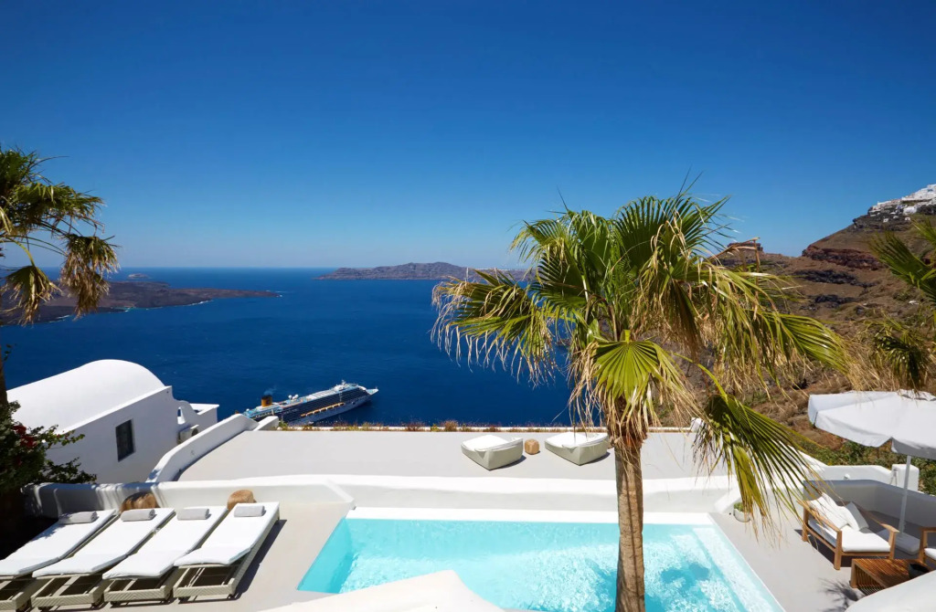 Aura Suites