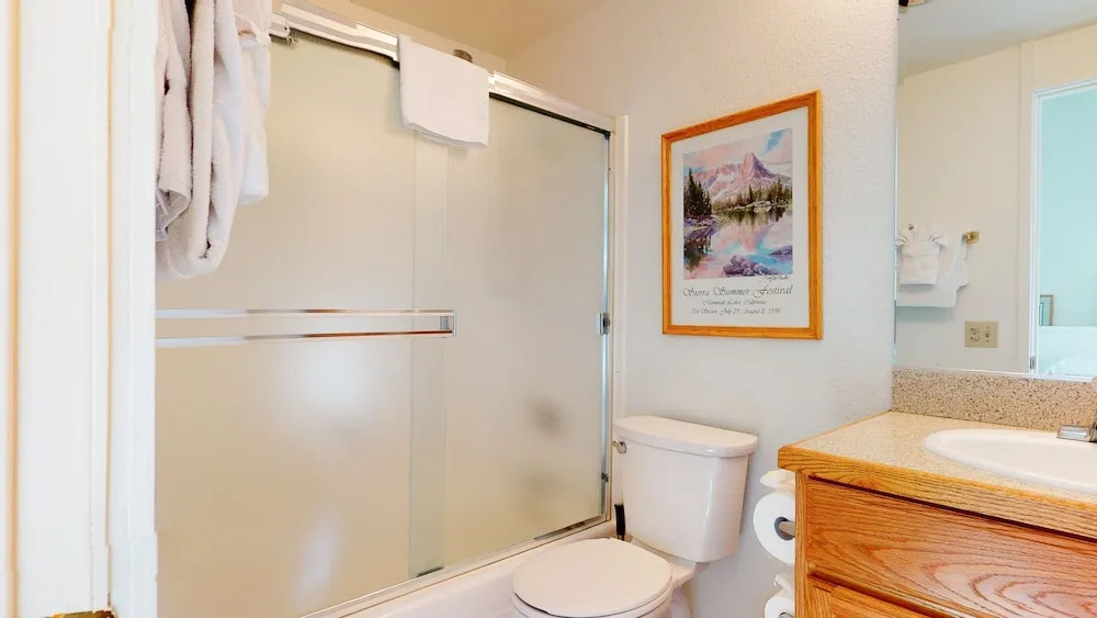 Summit 293 Bright, Spacious with Under Ground Parking, Walk to Eagle Lodge by RedAwning