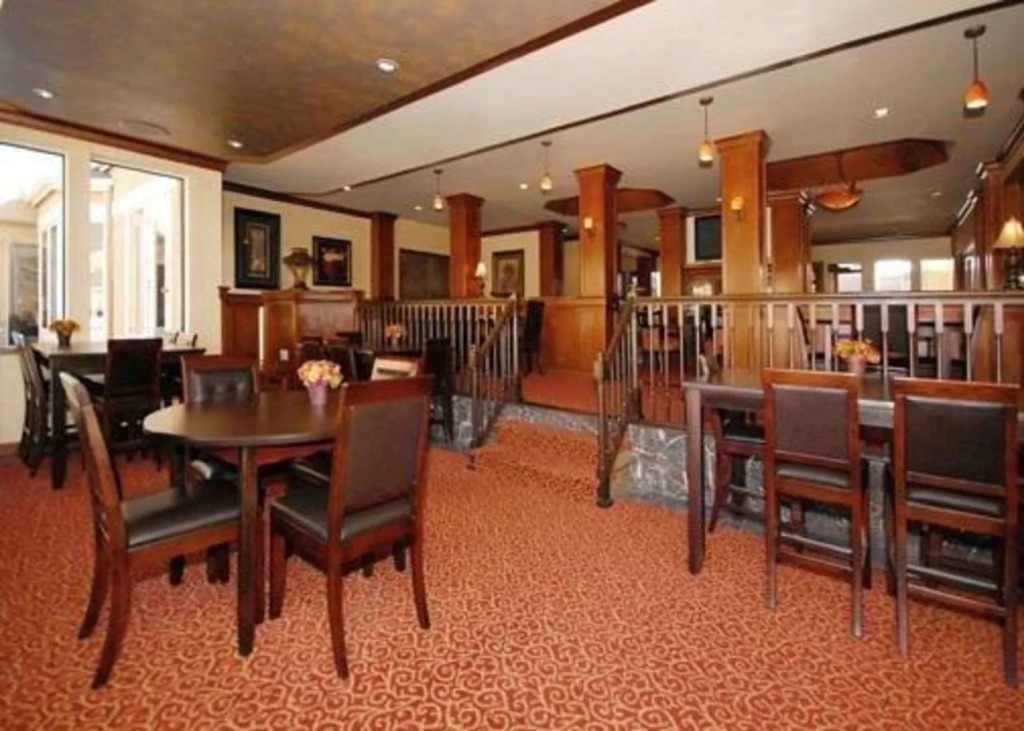 Red Roof Inn PLUS+ & Suites Knoxville West - Cedar Bluff