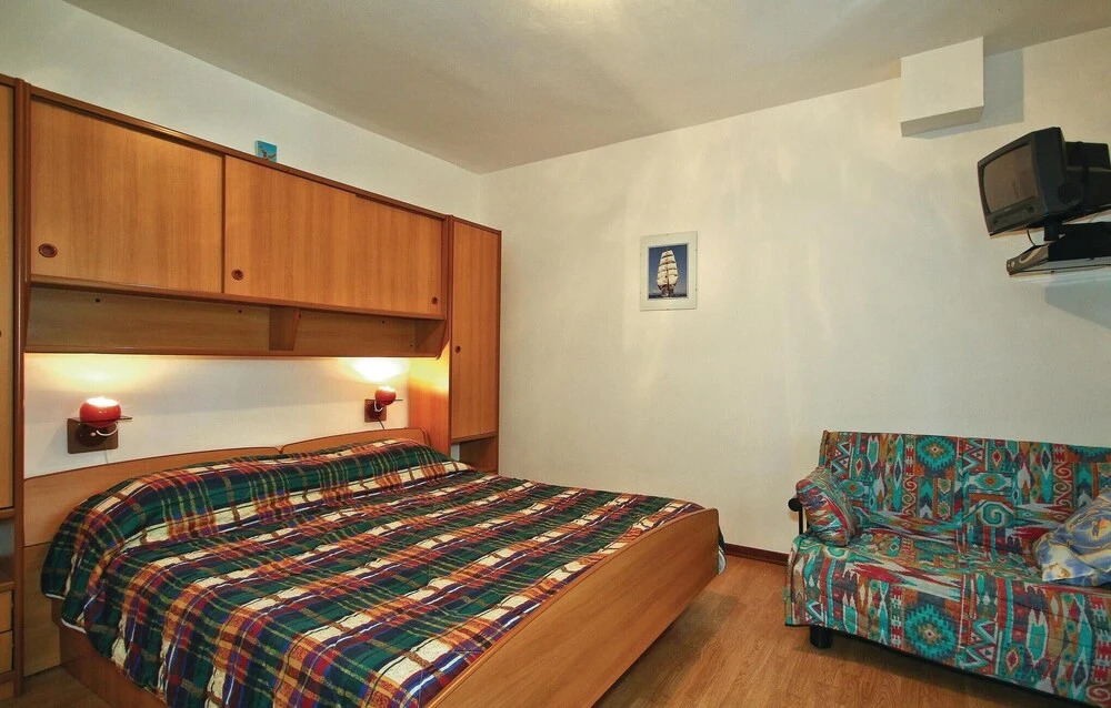 Nice Home in Porec With Wifi and 1 Bedrooms