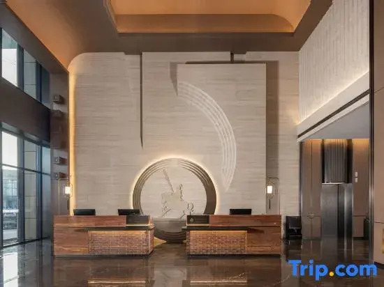 Jinglong International Hotel (Zhangye West Railway Station Aegean Sea Shopping Center)