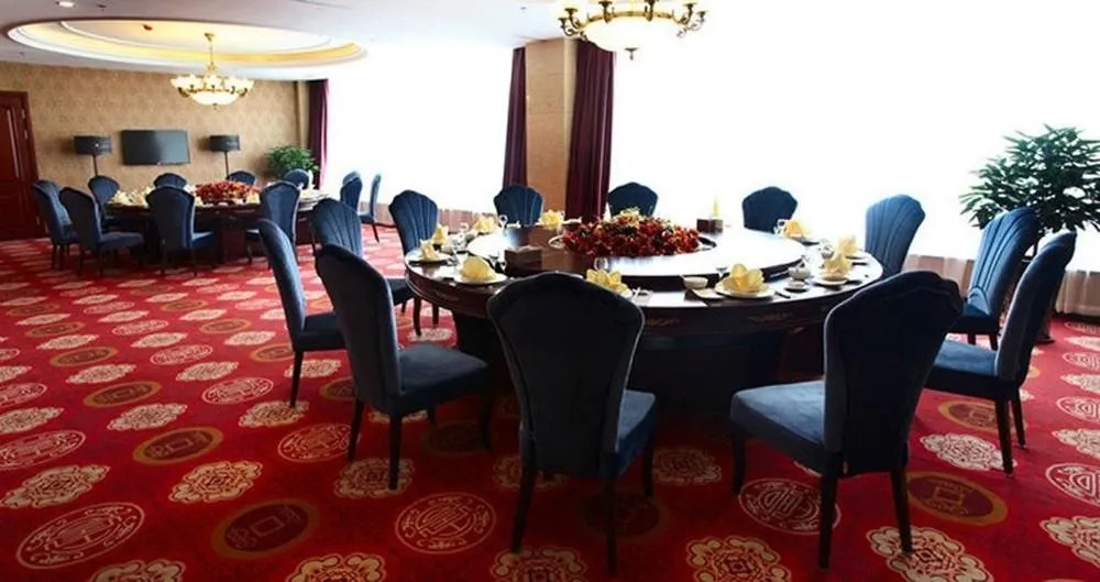 Dalian Tongbao Hotel