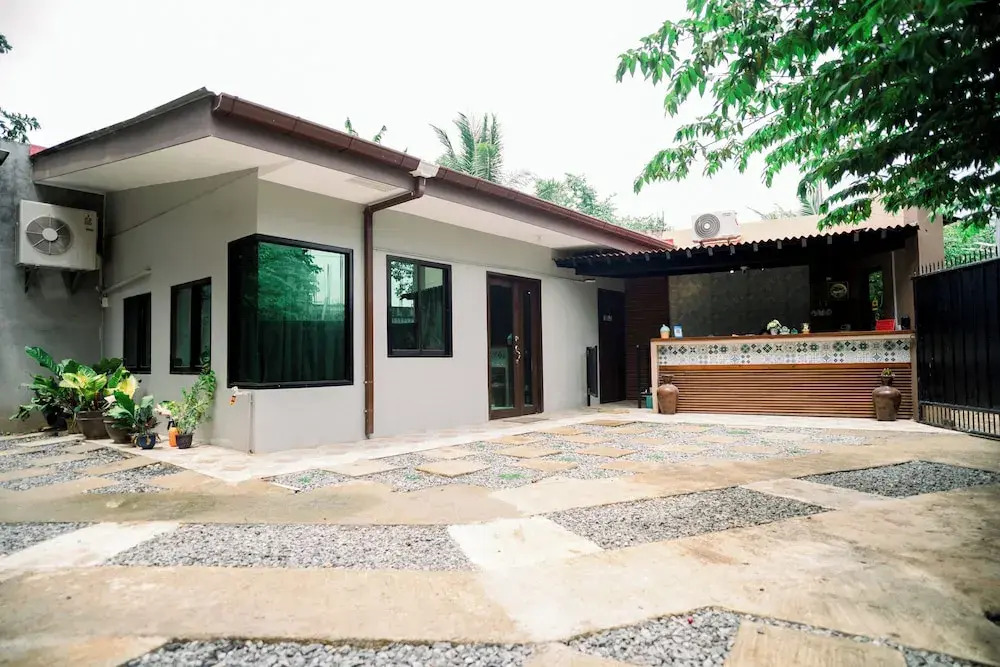 Alona Princess Suites