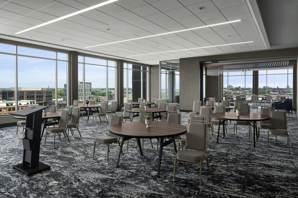 AC Hotel by Marriott Columbus Downtown