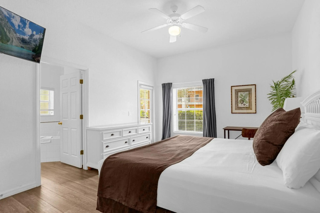 Bahama Bay, Davenport, Florida Oversize 2 Br condo