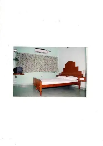 VALLI HOTEL