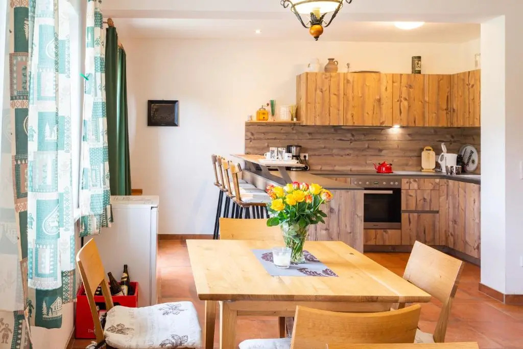 Almhaus Alpenrose Postalm