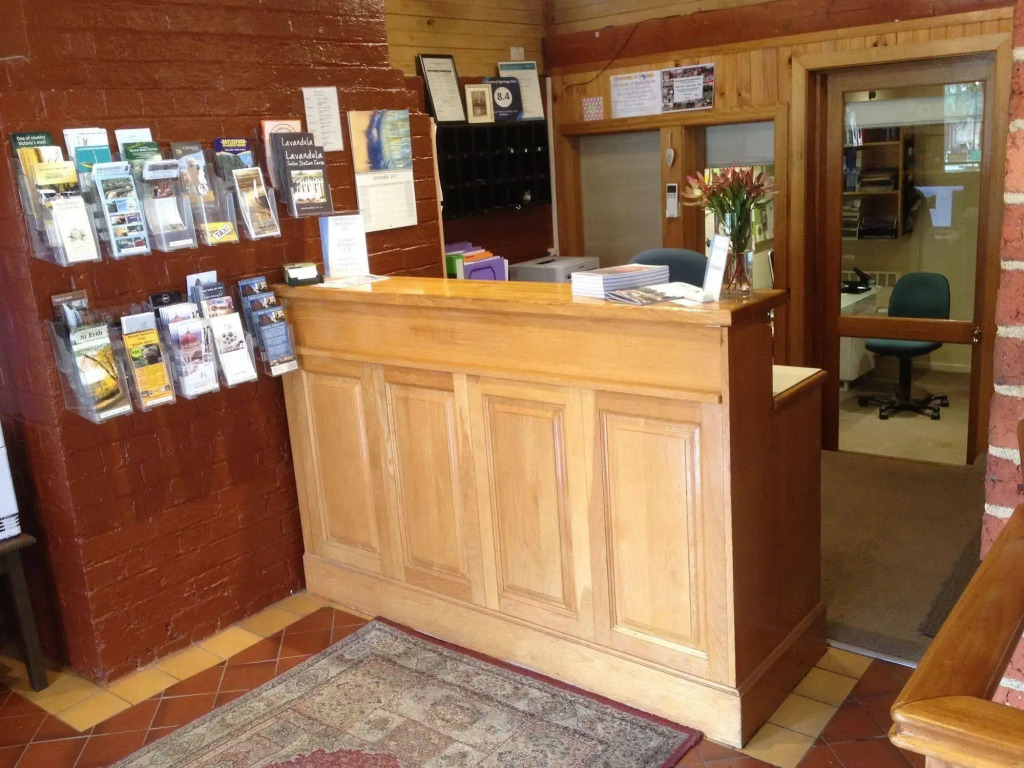 Central Springs Inn