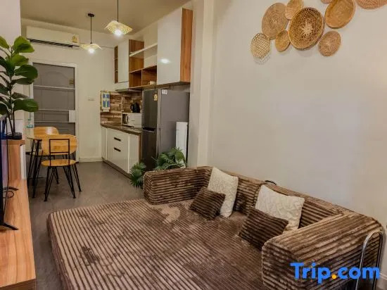 No.2 Tiny Townhome Near Saturday Night Market