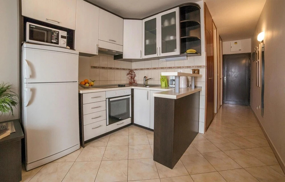 Nice Apartment in Podstrana With 2 Bedrooms and Wifi