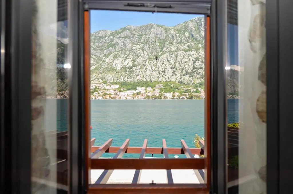 SEASIDE HOUSE KOTOR