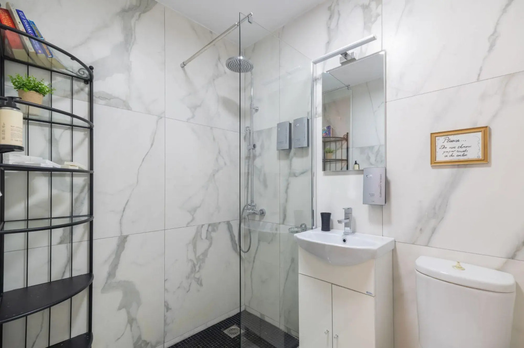 Plaka Arch Suites