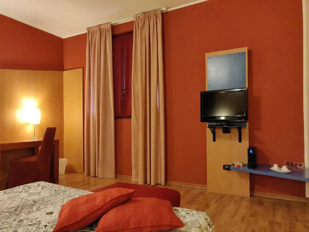 Break Hotel