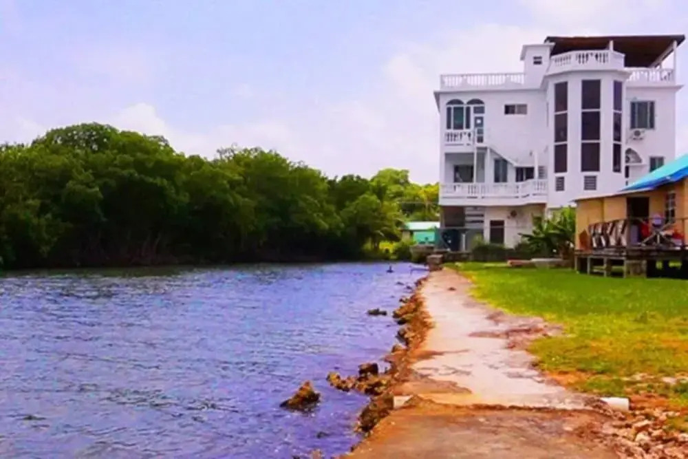 See Belize Tranquil Sea View Studio With