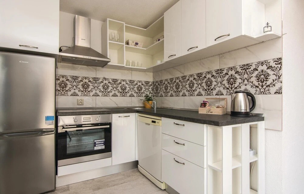 Two-Bedroom Holiday Home In Privlaka-Sabunike