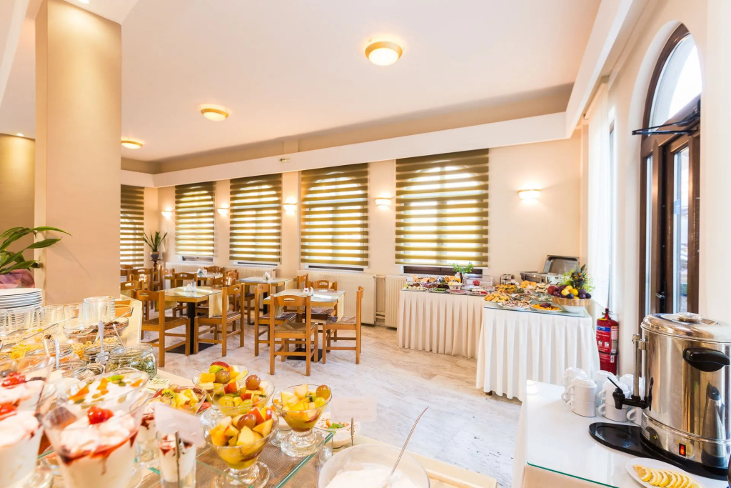 Eltina Hotel
