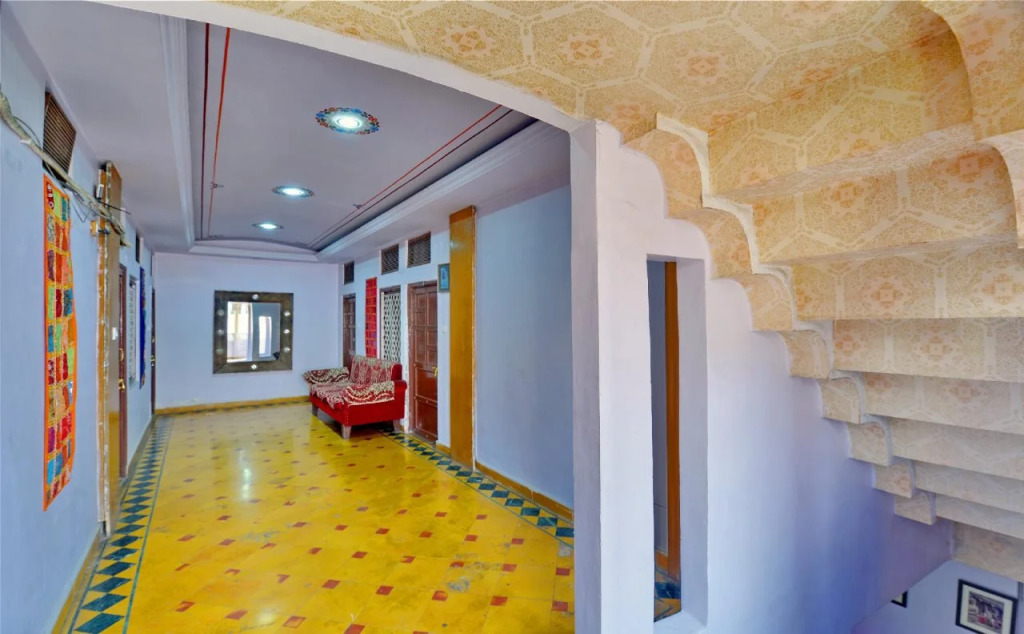 OYO Flagship 2421 Hotel The Ishani