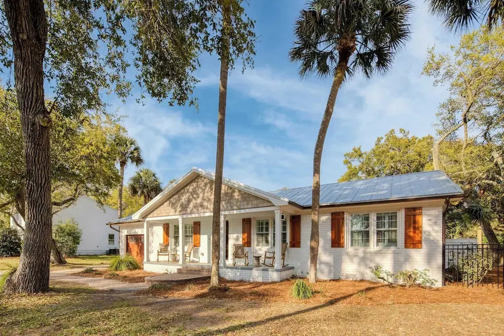 Sawyer by Avantstay Stunning Isle Of Palms Home w/ Pool!