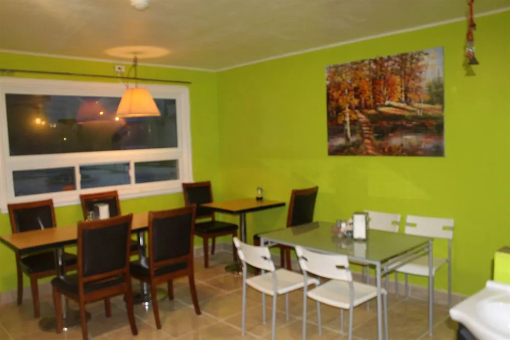 Advantage Inn