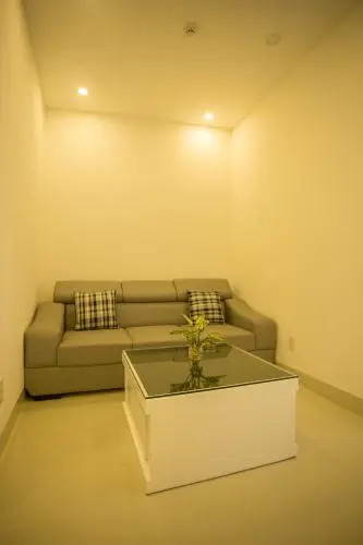 R  R Apartments