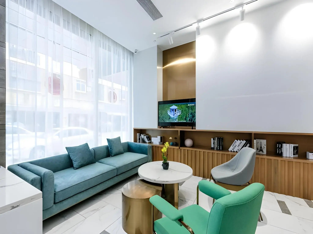 Magnotel Hotel (Dongxing Guomen Port)