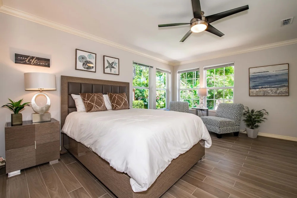 The House of 425 Coral Way 5 Bedrooms 4.5 Bathrooms Home