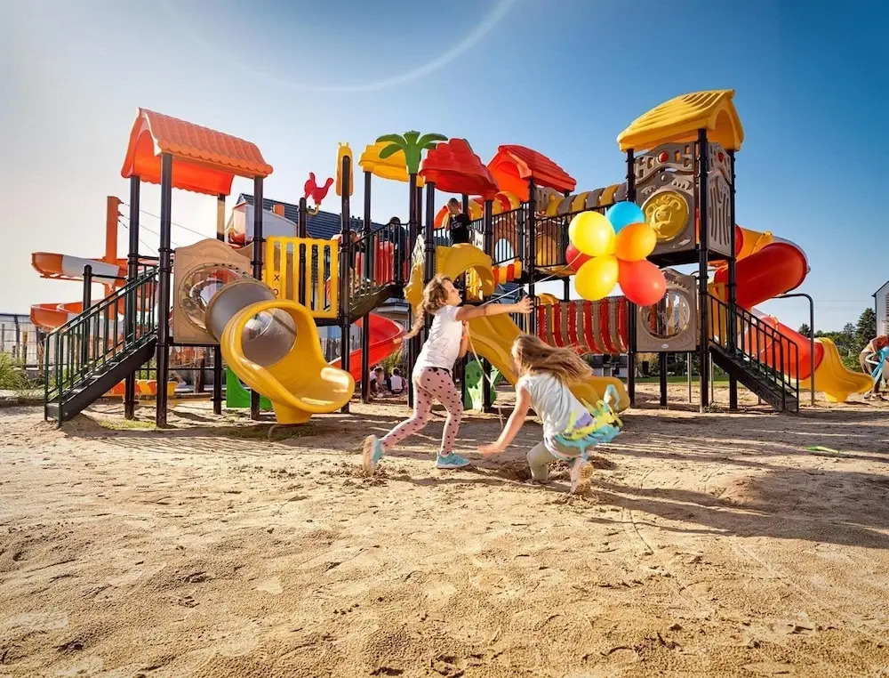Holiday Homes With Pool, Attractions for Children