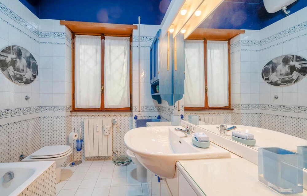 Beautiful Apartment in Roma With Wifi and 2 Bedrooms