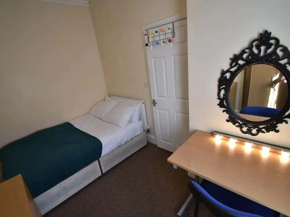 Appealing Holiday Home in Coventry near Belgrade Theatre