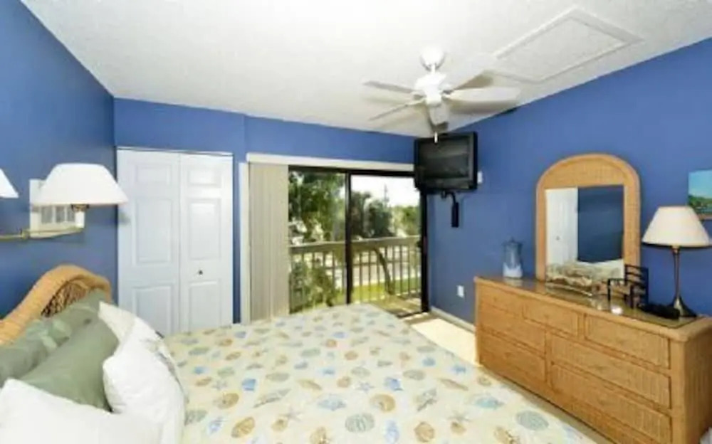 Our House At The Beach C-225 Warm And Inviting ! 2 Bedroom Condo