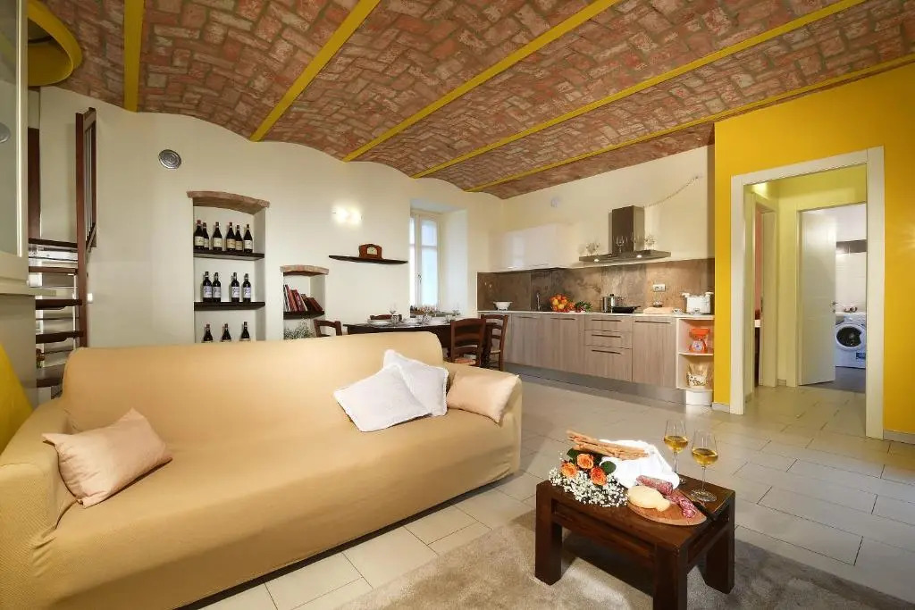 La Rosa nel Borgo - Suite con balcone e garage