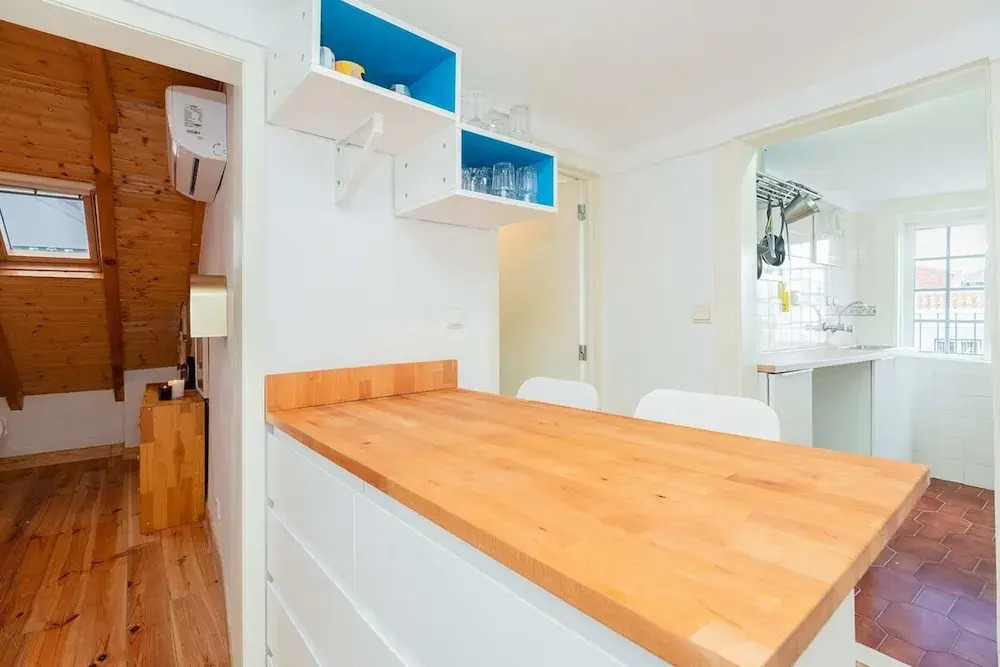 Attic Apartment With Balcony in Bairro Alto