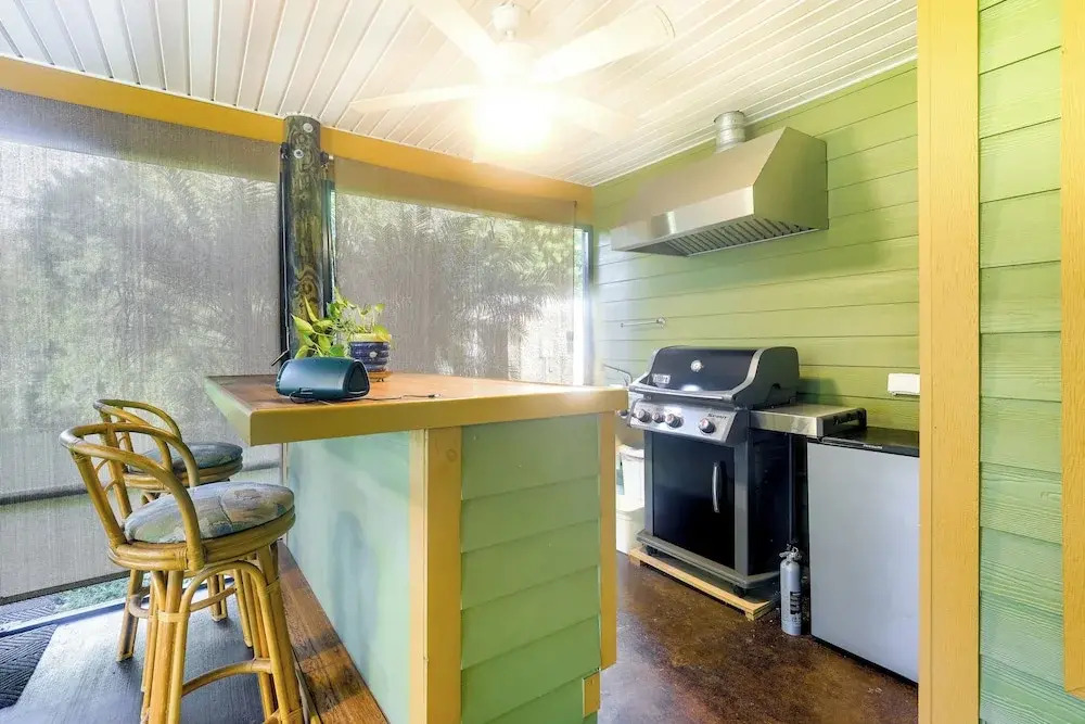 Pet-friendly Fort Pierce Home w/ Screened Porch!