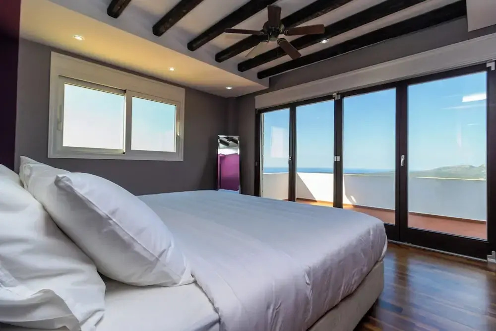 Kbel sea view Villa private pool sleeps8 garden