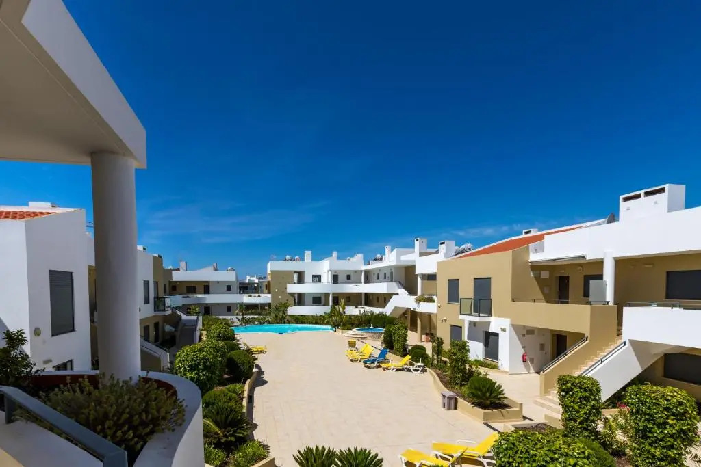 One Bedroom Apartment in Albur Village 1A