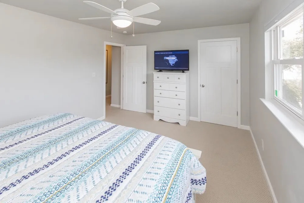 A Southern Comfort Cottage 3 Bedrooms 2.5 Bathrooms Cottage