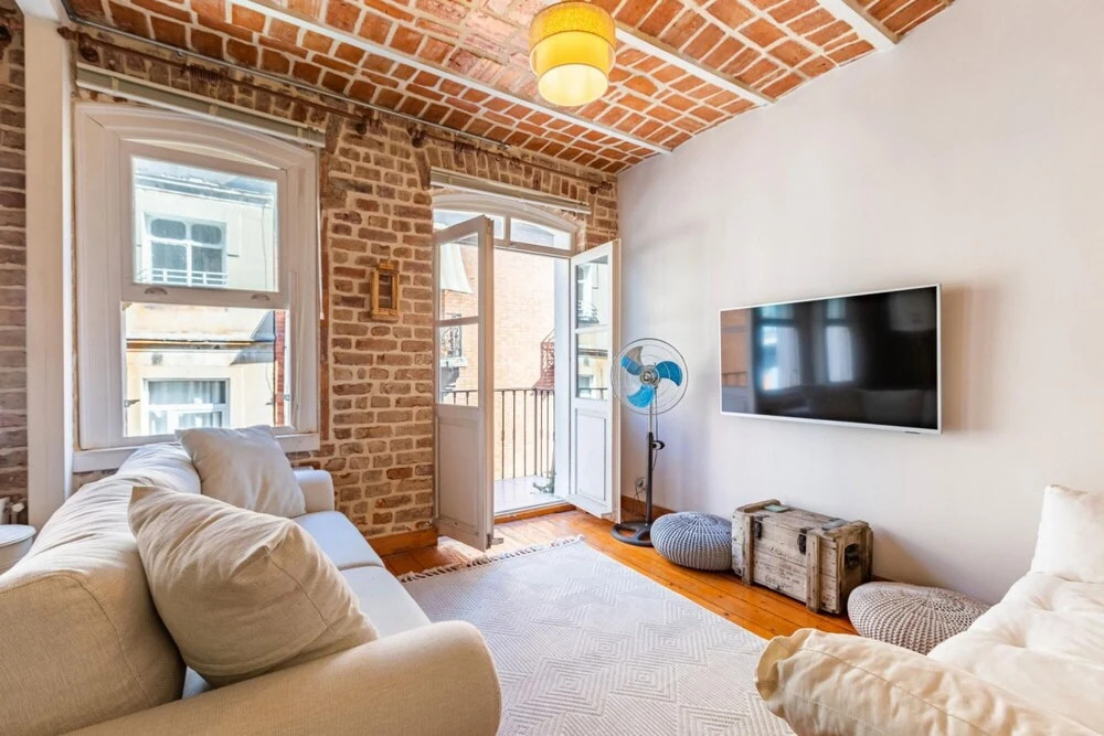 Nostalgic Flat Near Galata Tower in Beyoglu