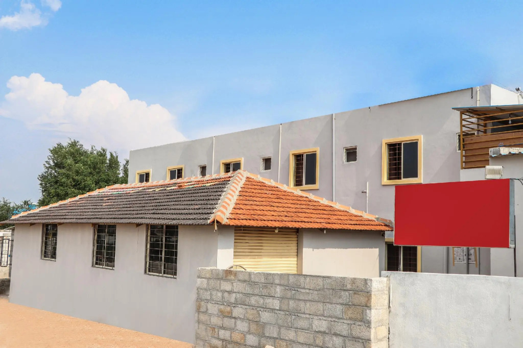 Spot On 40012 Krishna Residency