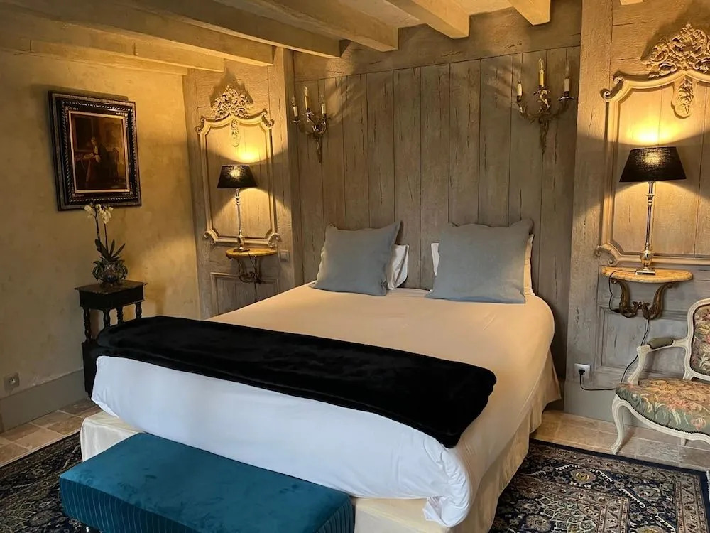 Les Chambres dHôtes du Château de Saint-Georges