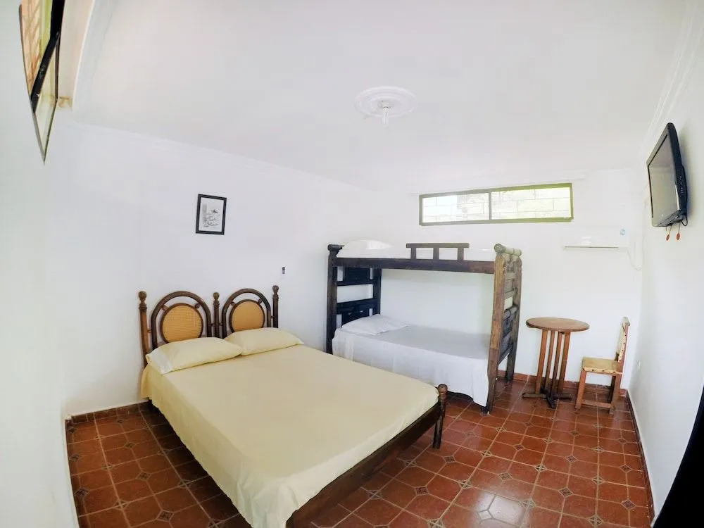 Hostal Dumbira