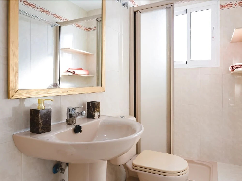 Preciosa casa con piscina comunitaria en Benalmádena