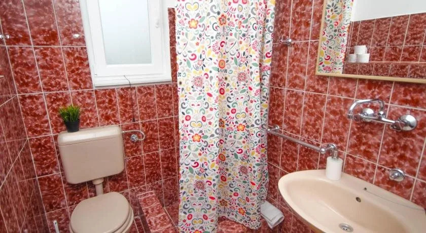 Lolas Apartments