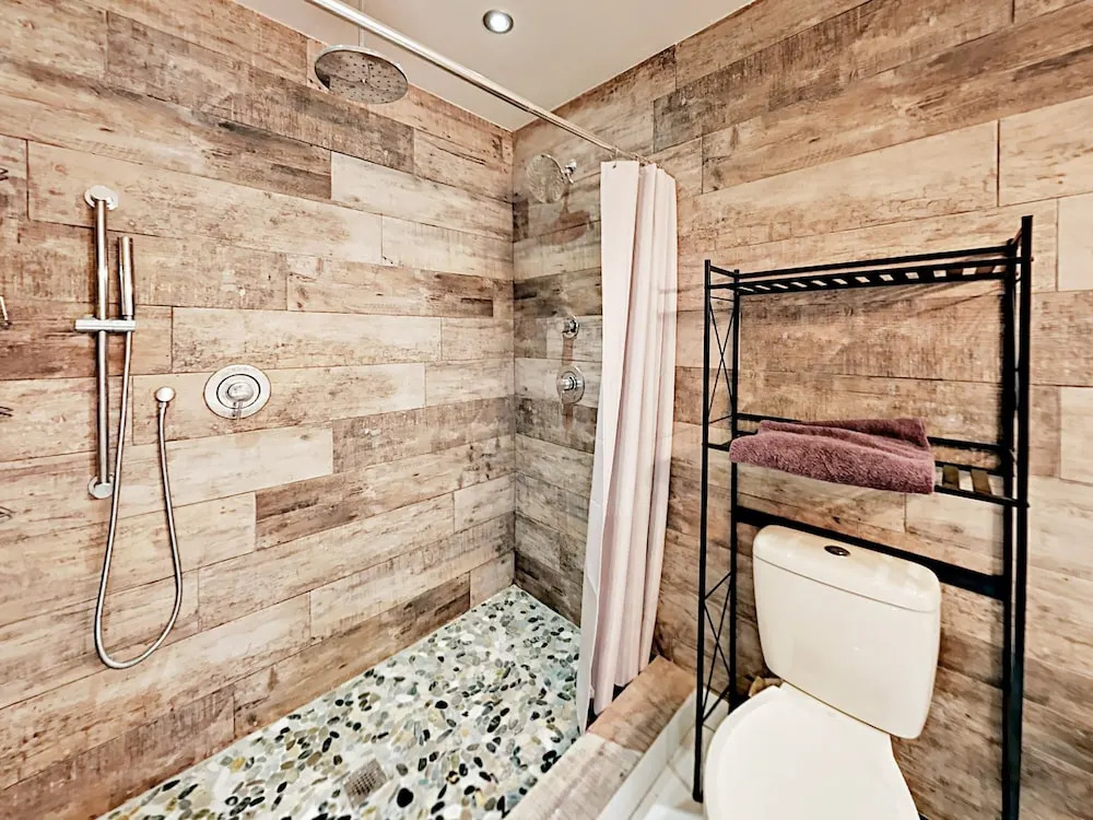 Dynasty - 4 Br Home