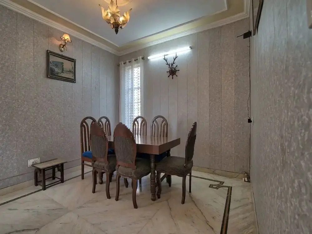 Fabhotel The Castle