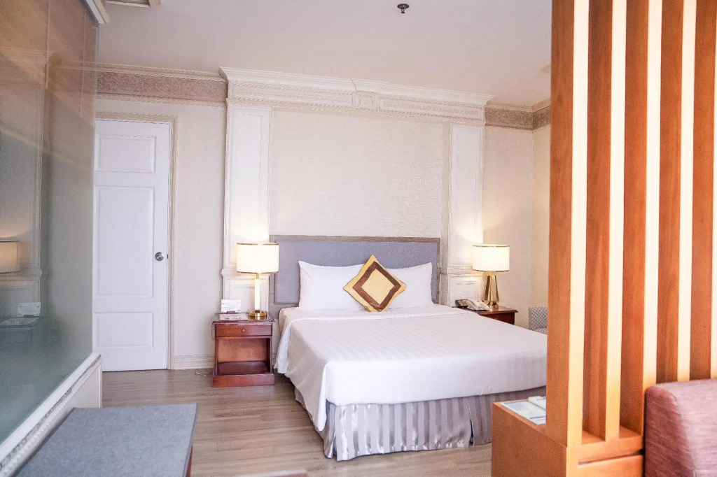 Lotus Saigon Hotel