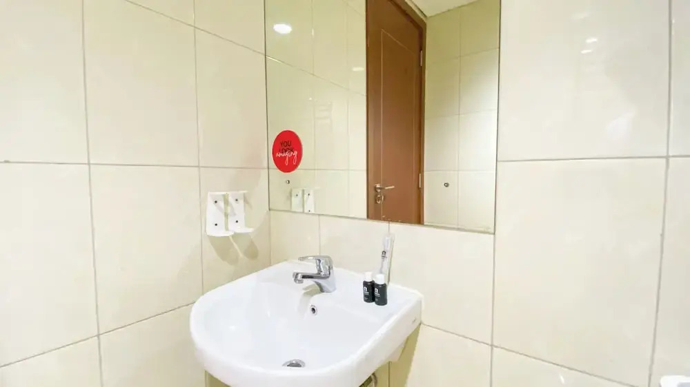 Simply Look 2Br Apartment At Vittoria Residence