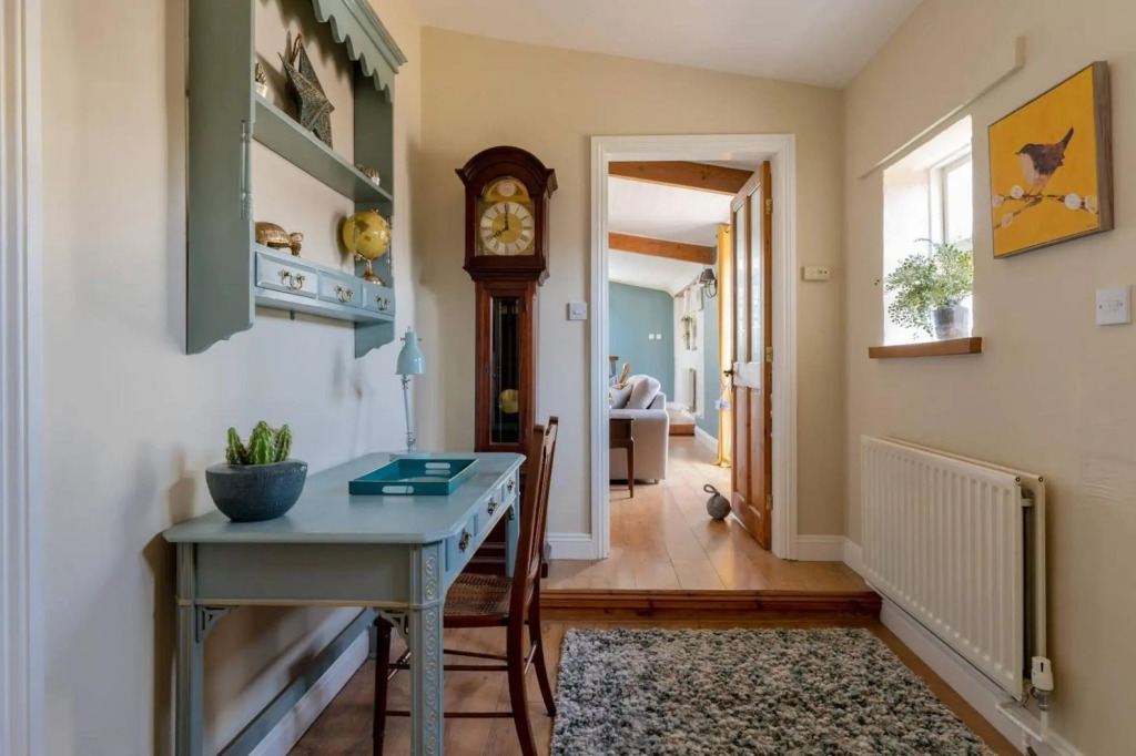 The Cottage - Characterful, coastal family home