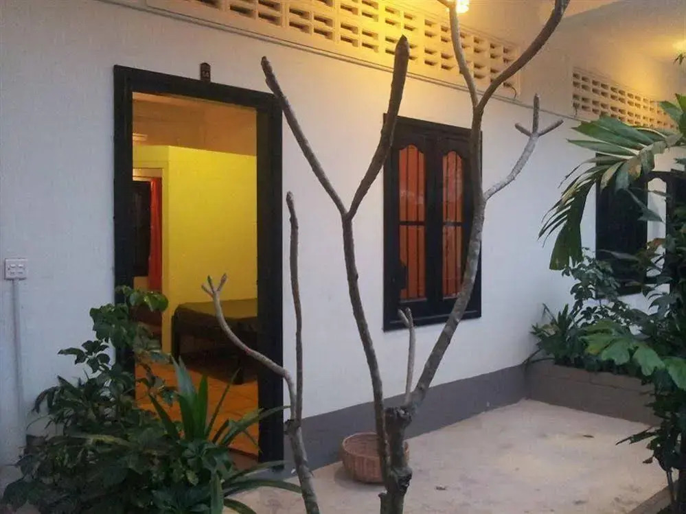 Lyza Garden Lodge