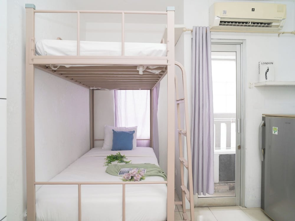 Compact Studio Near Baywalk Mall At Apartment Green Bay Pluit