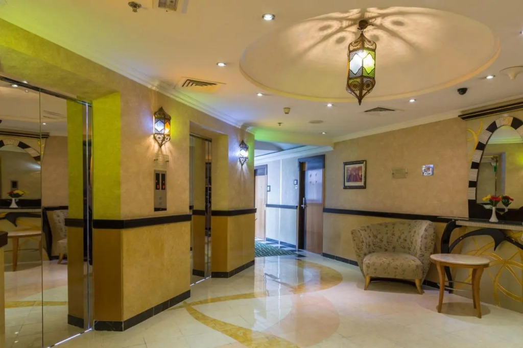 Click Park Hotel